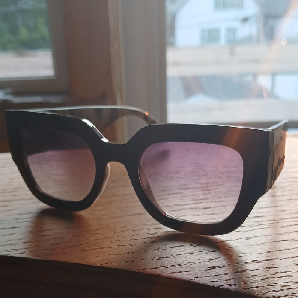 Chic Black and Purple Sunglasses